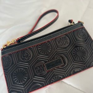 2018 limited edition RunDisney Star Wars Dark Side Dooney and Bourke wristlet